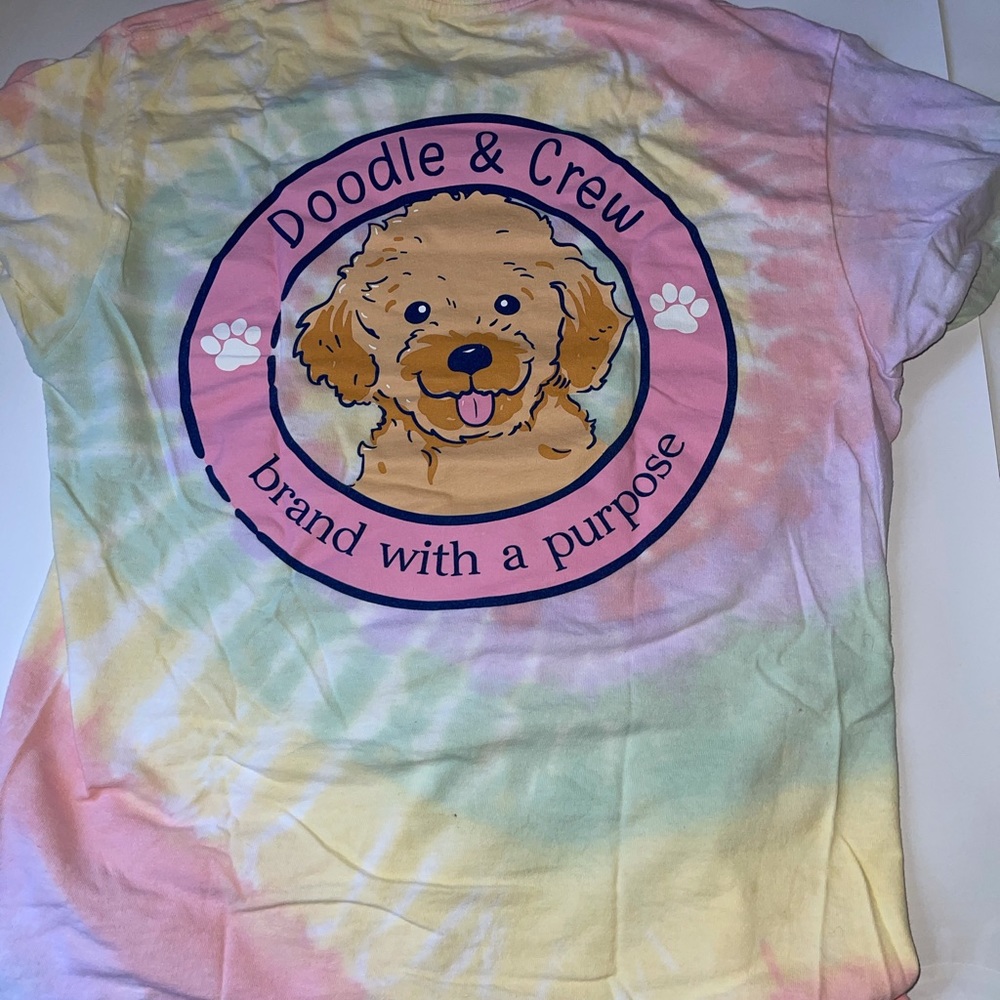 Doodle and crew tee